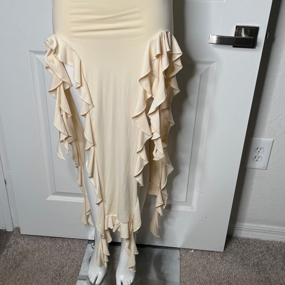Lioness Cream Ruffle Tank Top & Ruffle High Low Skirt Set - Picture 5 of 9